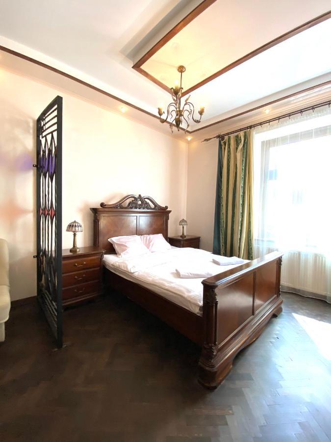 Квартира На Вулиці Лесі Українки 19 Λβιβ Εξωτερικό φωτογραφία